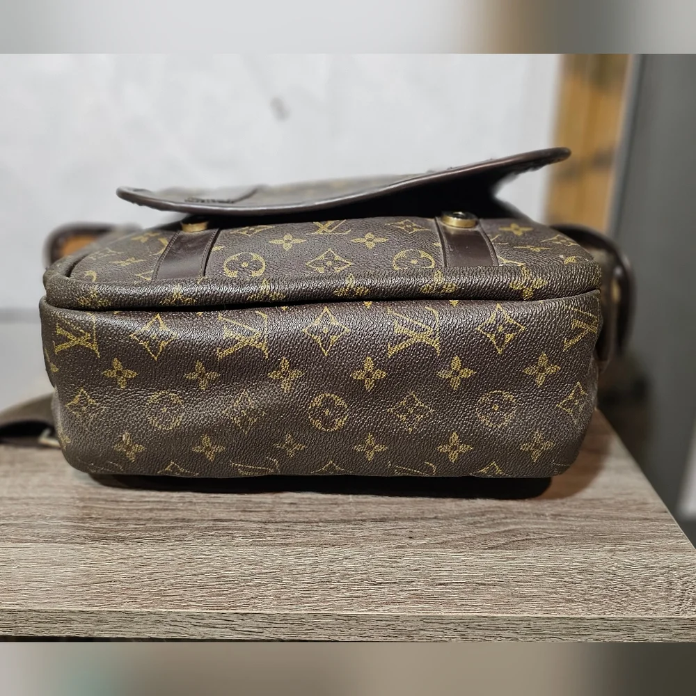🌼SALE🌼Designer Inspired Monogram Canvas Backpack- EUC - Picture 9 of 12